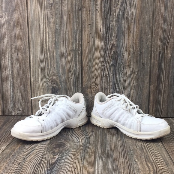 Nike (MOM Shoes)Women’s/Girls Leather Very Nice - Picture 7 of 8